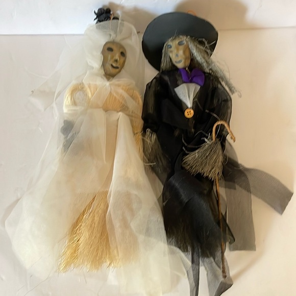 Voodoo Haunted Straw Bride and Groom Halloween Hanging Decor - Picture 2 of 6